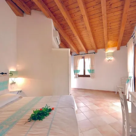 Baia Dei Mirti Vignola Mare