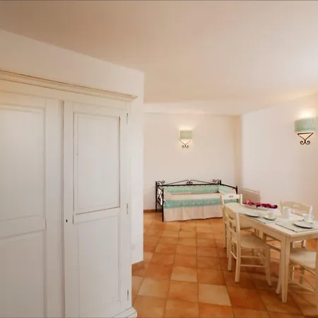 Aparthotel Baia Dei Mirti 4*